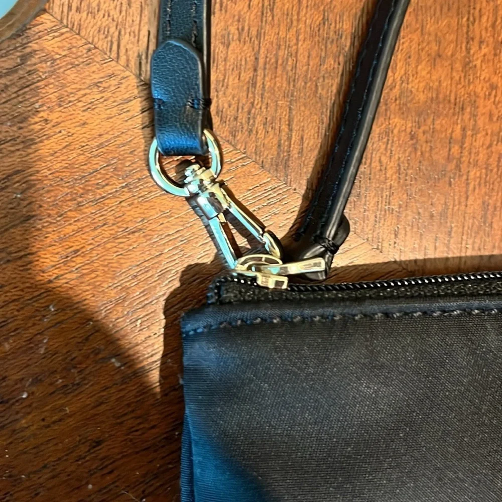 Kate Spade Wristlet tablet pouch Nylon black make up/ Cosmetic bag NWOT